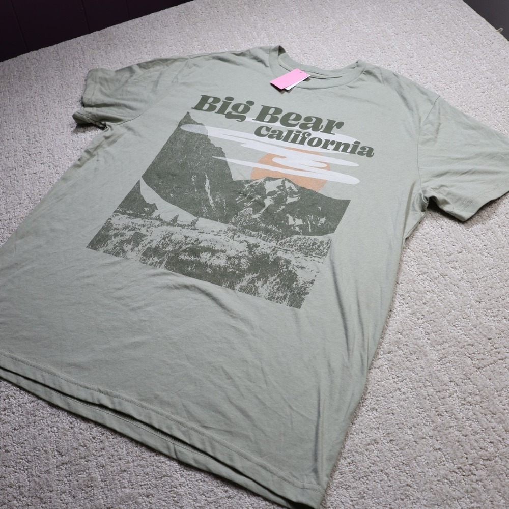 Zoe + Liv Big Bear California Graphic T-Shirt Sage Green XL NWT